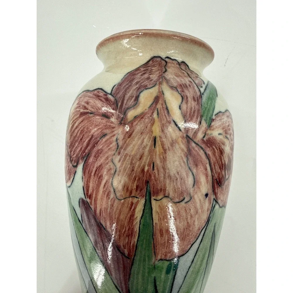 Santa Barbara Ceramics A Suman Vase 7.5in Iris Floral 1984 Art Pottery
